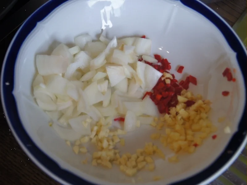 Rezept: Gebratener Eierreis im Wok Bild Nr. 238 Gebratener Eierreis im Wok - Rezept - Bild Nr. 238