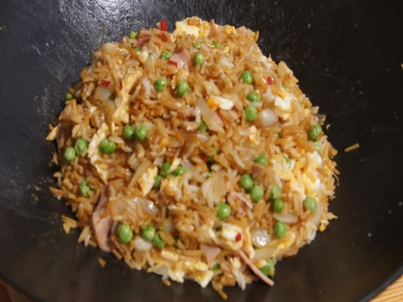 Rezept: Gebratener Eierreis im Wok Bild Nr. 244 Gebratener Eierreis im Wok - Rezept - Bild Nr. 244