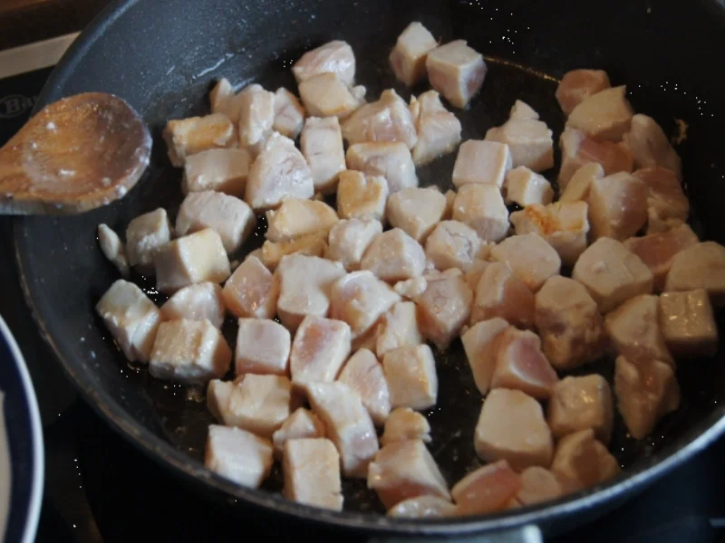 Rezept: Hähnchenbrustfilet in Weißwein-Sahnesauce Bild Nr. 239 Hähnchenbrustfilet in Weißwein-Sahnesauce - Rezept - Bild Nr. 239