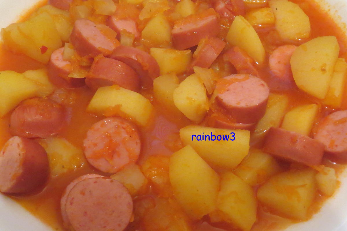 Kochen: Kartoffel-Gulasch mit Würstchen - Rezept - Bild Nr. 236