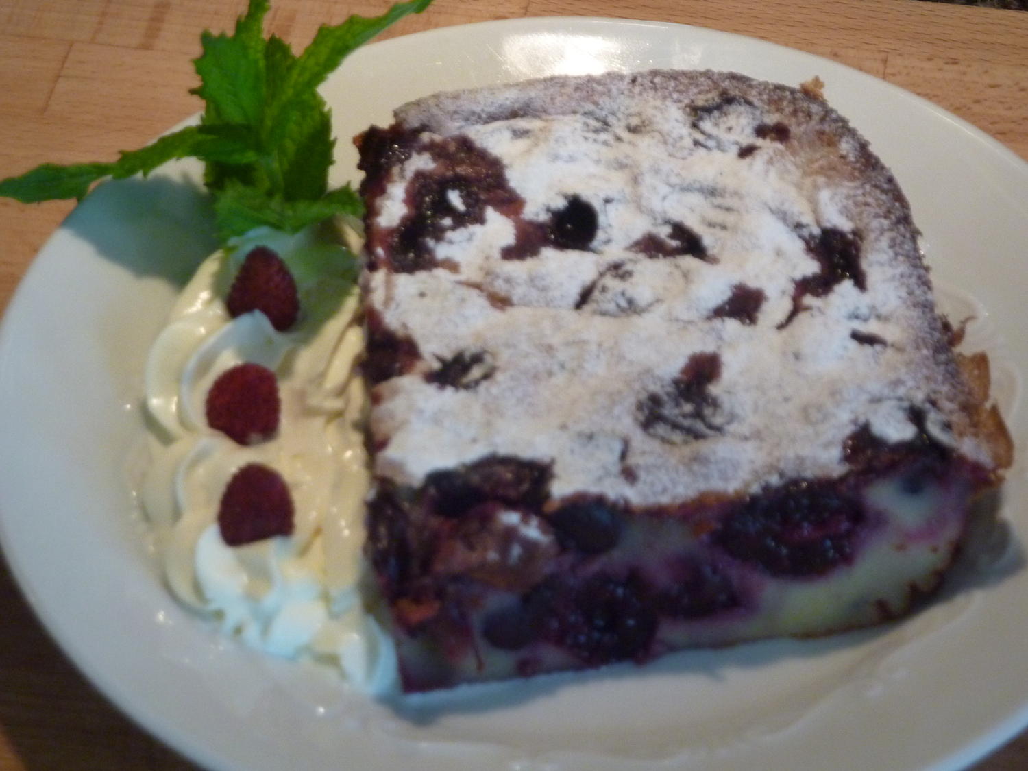 Clafoutis oder Kirschauflauf auf Französisch - Rezept - kochbar.de