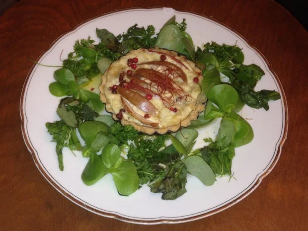 Tartelette auf Grüne-Soße-Nest - Rezept - Bild Nr. 273