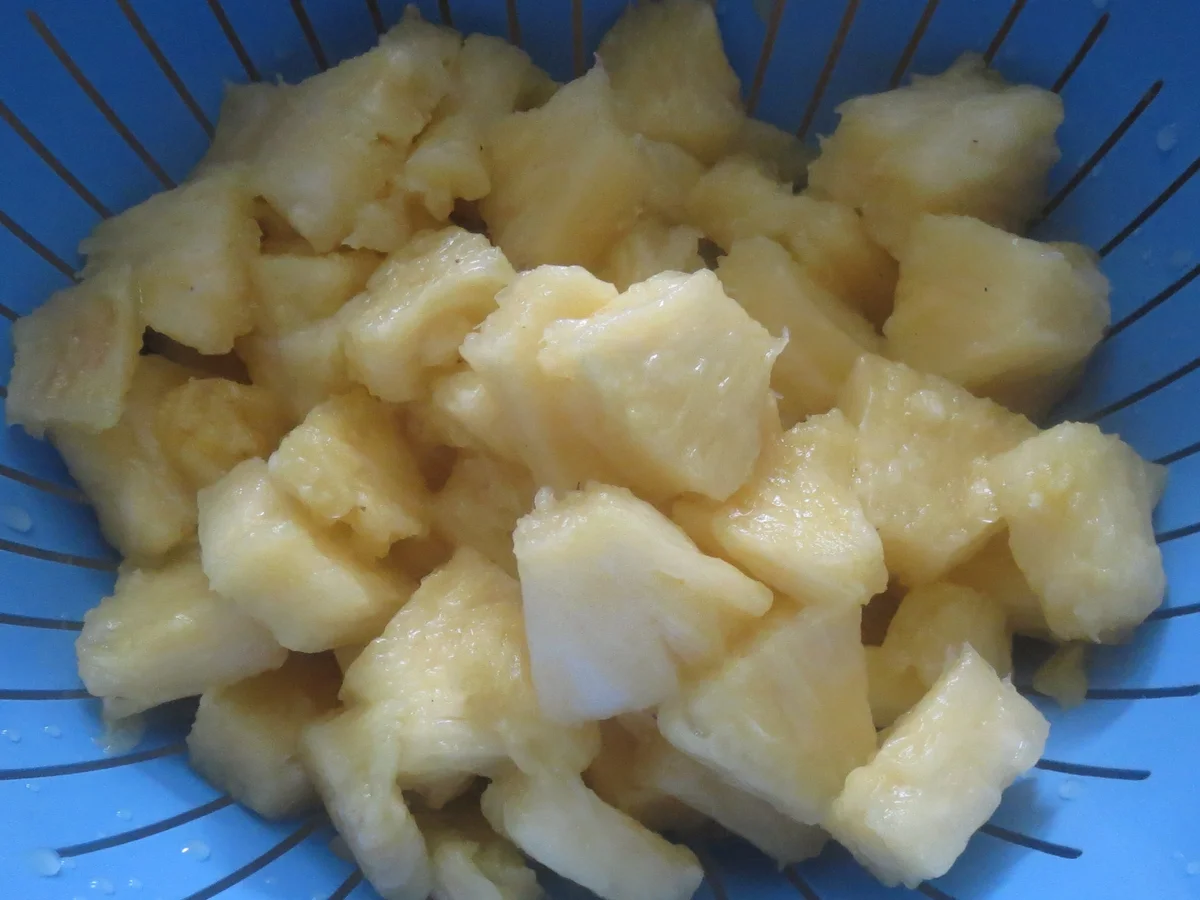 Rezept: Backen: Zweifarbiger Ananas-Kuchen Bild Nr. 282 Backen: Zweifarbiger Ananas-Kuchen - Rezept - Bild Nr. 282