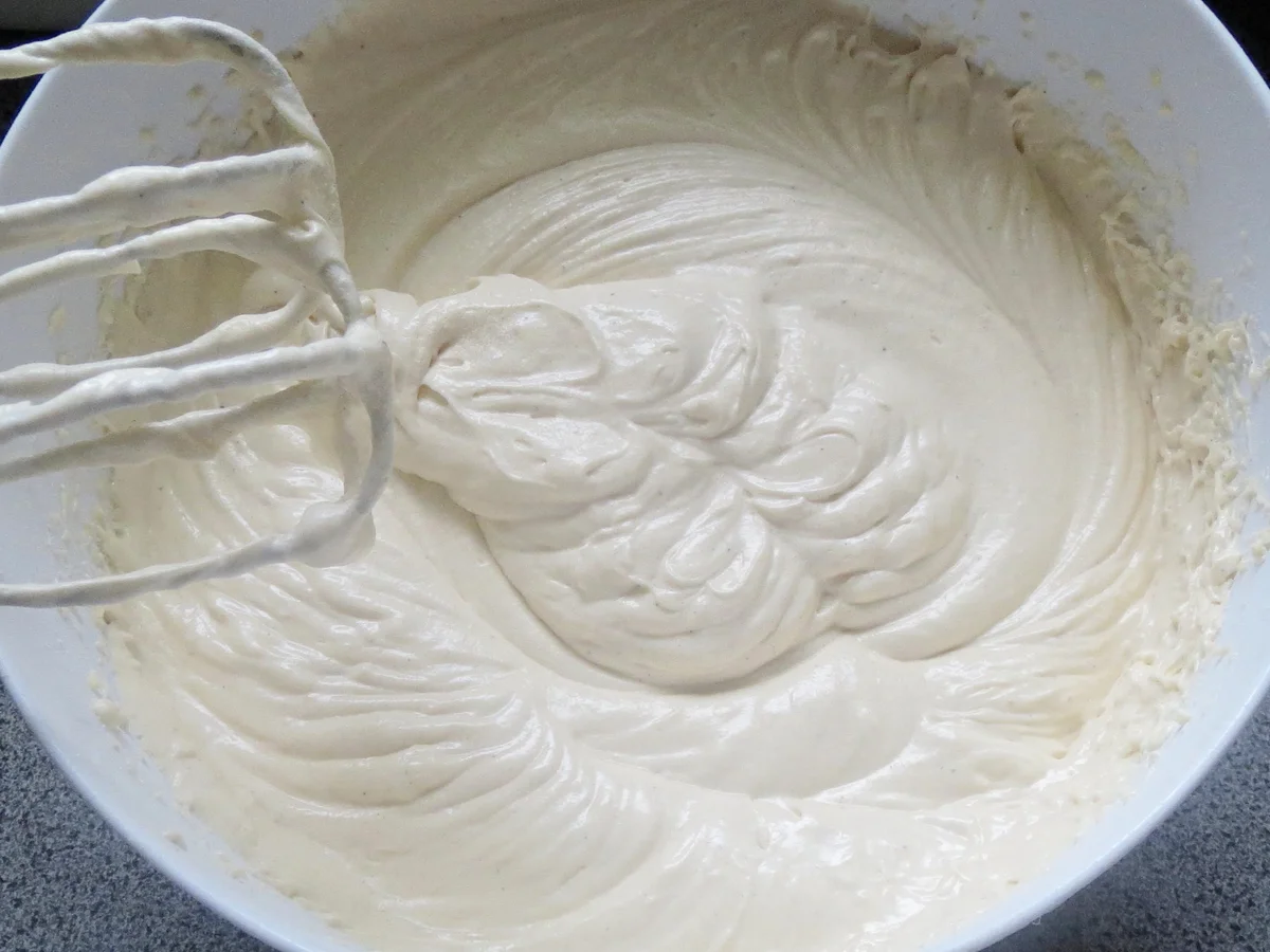 Rezept: Backen: Zweifarbiger Ananas-Kuchen Bild Nr. 283 Backen: Zweifarbiger Ananas-Kuchen - Rezept - Bild Nr. 283