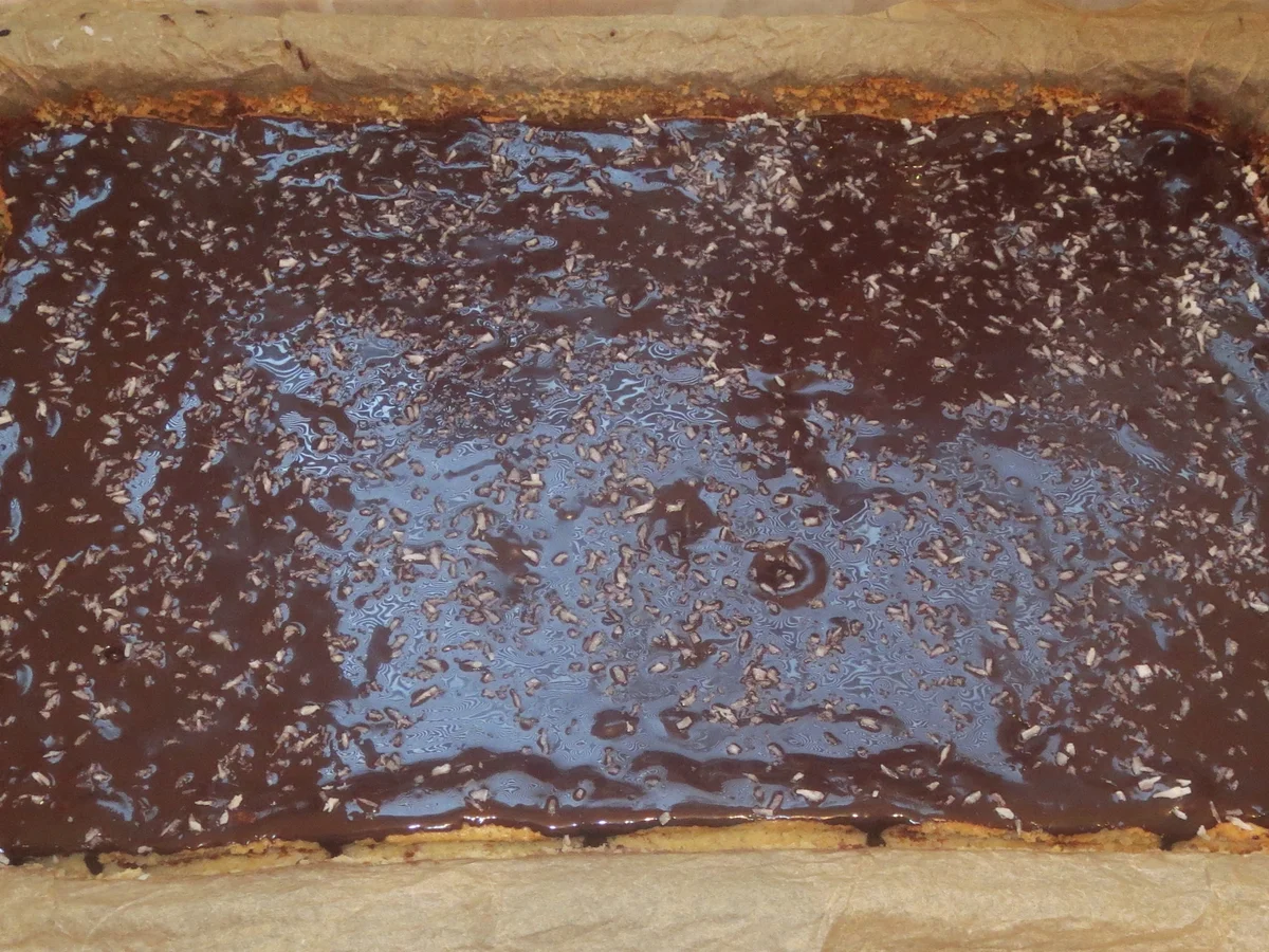 Rezept: Backen: Zweifarbiger Ananas-Kuchen Bild Nr. 287 Backen: Zweifarbiger Ananas-Kuchen - Rezept - Bild Nr. 287