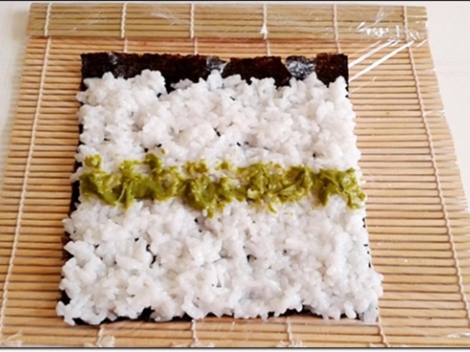 Sushi mit Surimi, Avocado und Gurke gefüllt - einfach - von 2010Herford