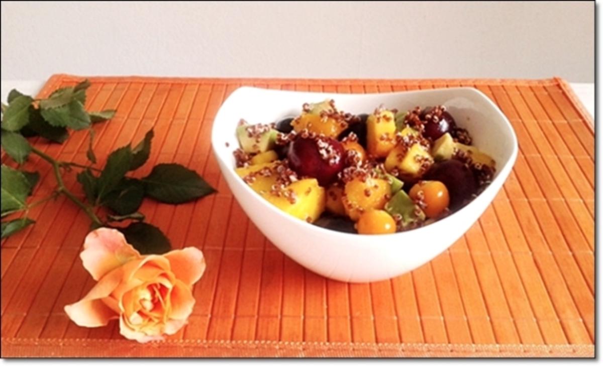 Ein sommerlicher Salat aus verschiedenen Obstsorten mit Quinoa - Rezept - Bild Nr. 4365