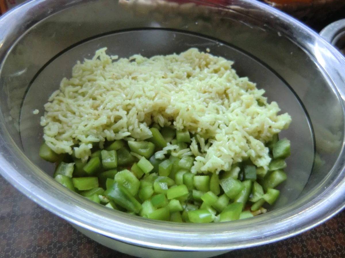 Rezept: Bunter Reis-Schichtsalat Bild Nr. 294 Bunter Reis-Schichtsalat - Rezept - Bild Nr. 294