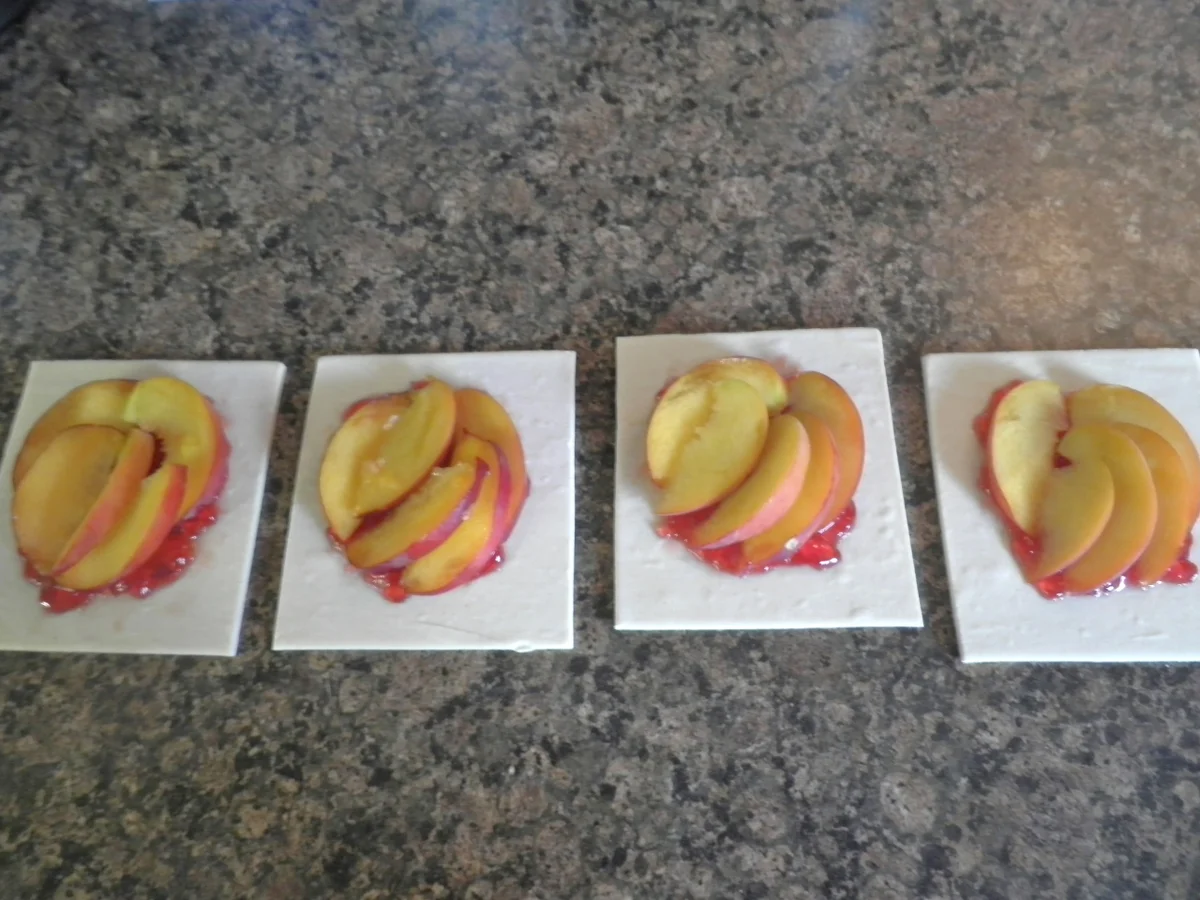 Schnelle Pfirsich - Blätterteig - Teile - Rezept - Bild Nr. 292