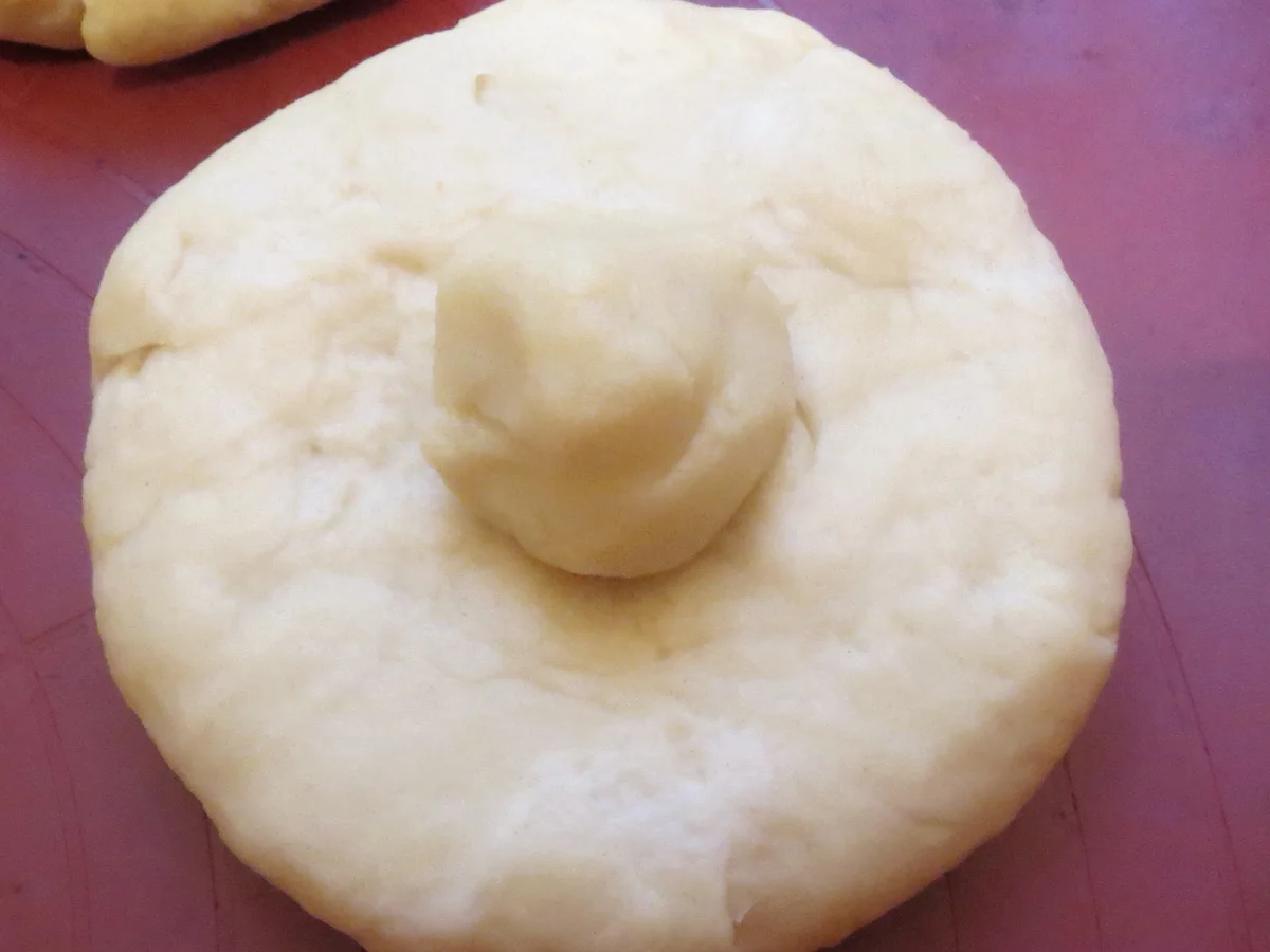 Beilage: Brötchen, gefüllt mit geröstetem Mehl - Rezept - Bild Nr. 317