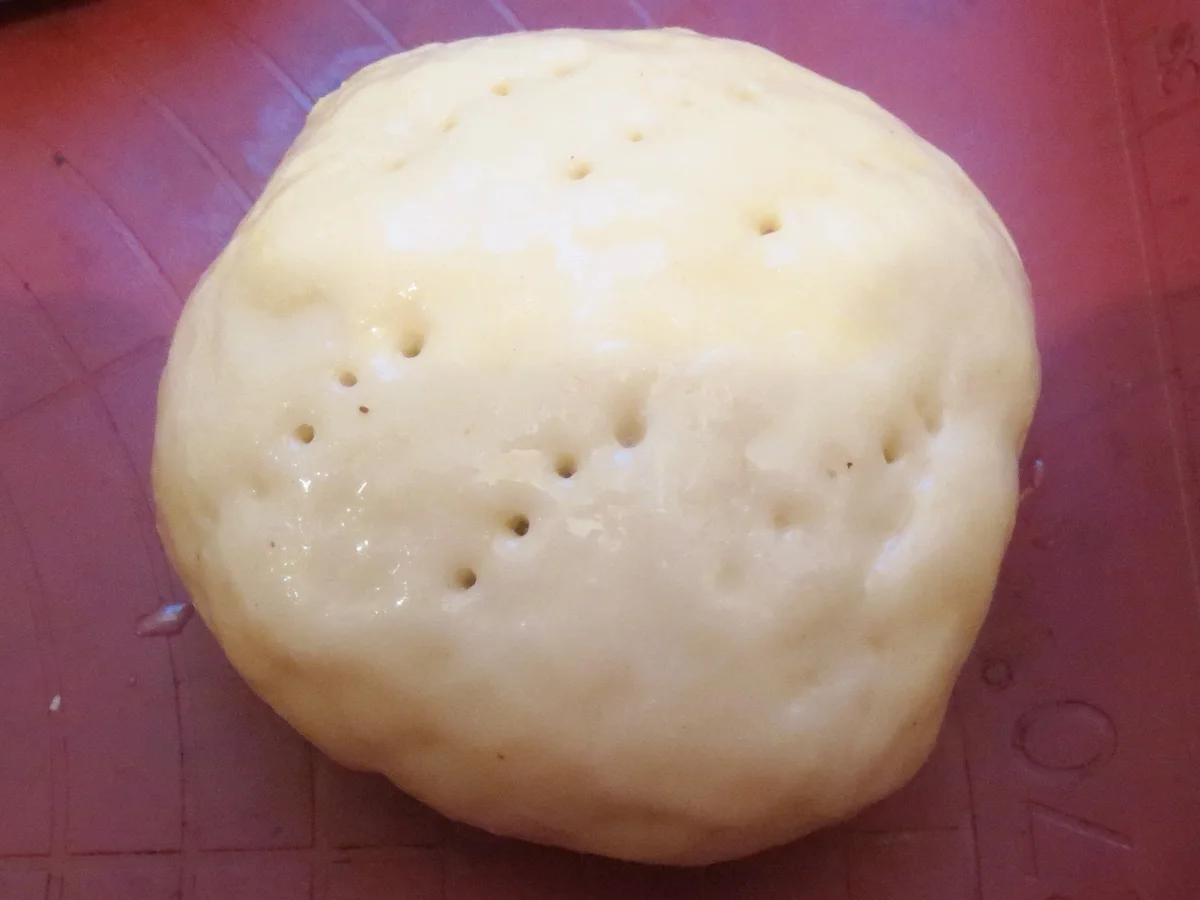 Beilage: Brötchen, gefüllt mit geröstetem Mehl - Rezept - Bild Nr. 318