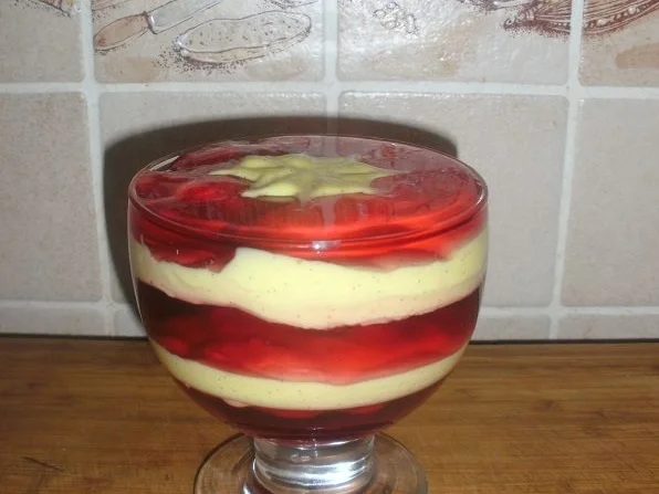 Wackelpudding mit Kirschgeschmack und Kokos- VanillecremeDessert - Rezept - Bild Nr. 326