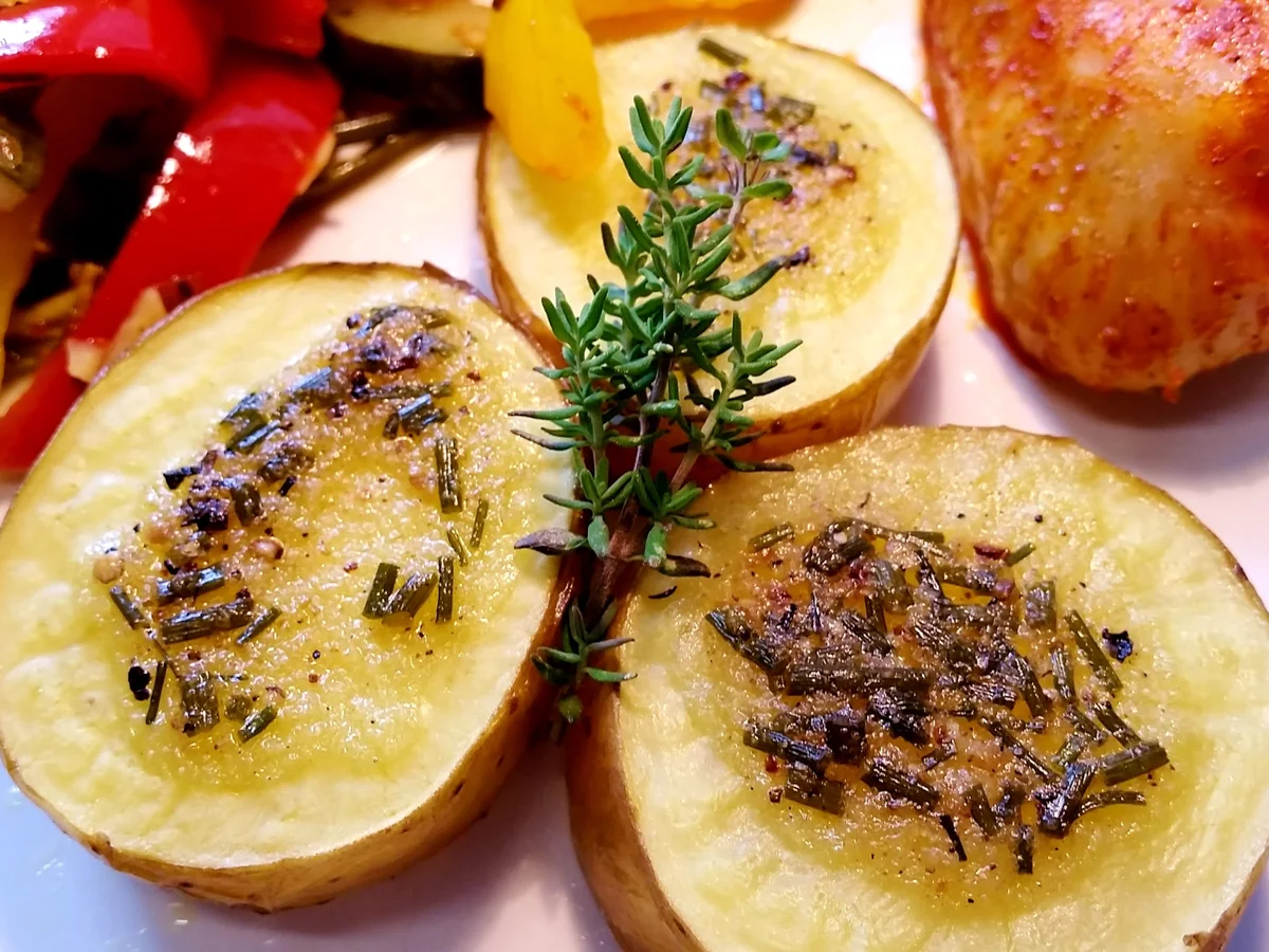 Rezept: Herzhafte Kartoffeln vom Backblech ... Bild Nr. 330 Herzhafte Kartoffeln vom Backblech ... - Rezept - Bild Nr. 330