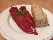 Paprika nach griechischer Art, dazu Fetakäse und selbstgemachtes Brot - Rezept - Bild Nr. 326