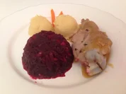 Ziegenkeule mit Holundersoße, dazu Selleriepüree und rote Bete - Rezept - Bild Nr. 326