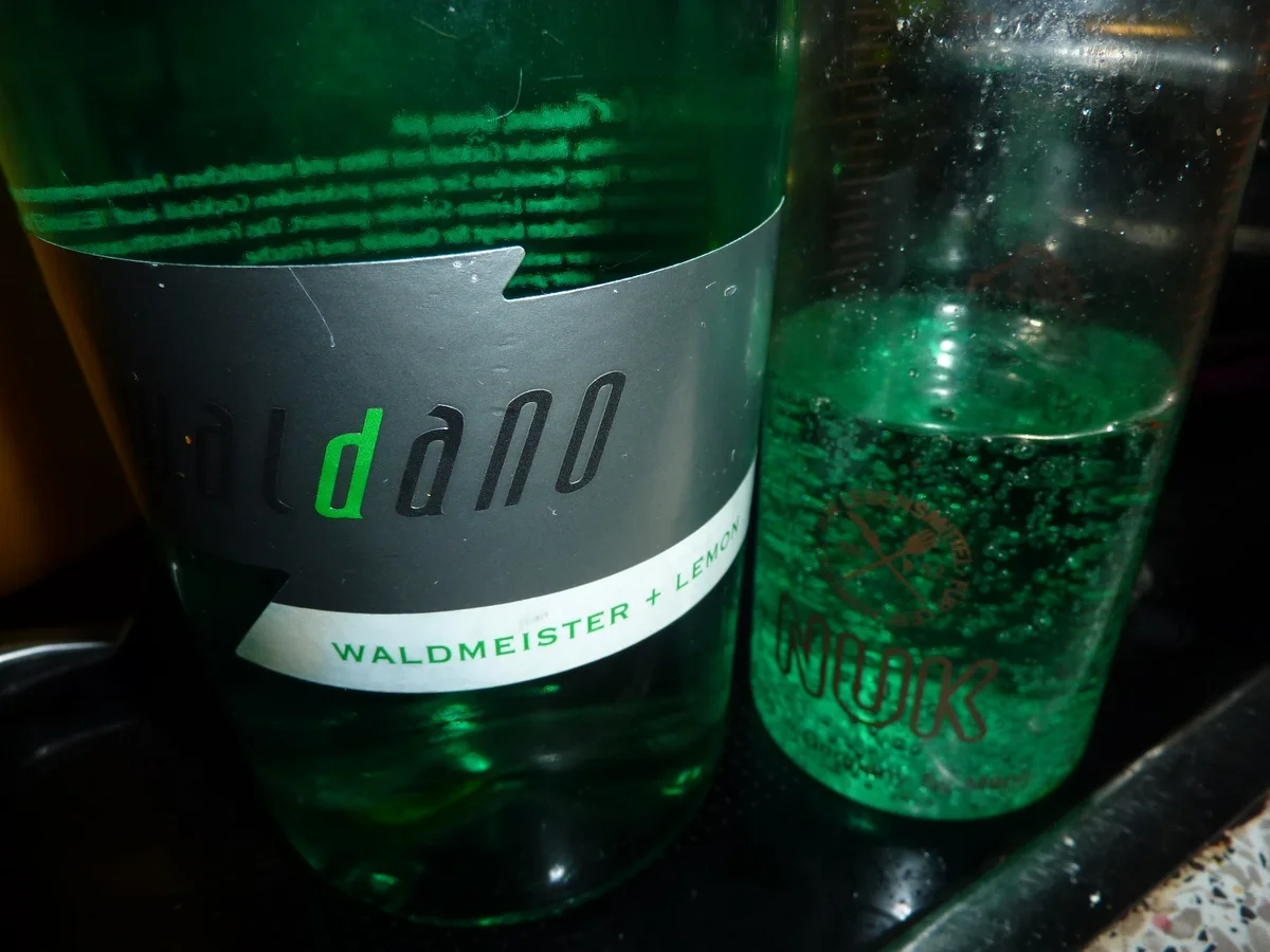 Rezept: Marmelade: Erdbeer-Waldmeister Bild Nr. 338 Marmelade: Erdbeer-Waldmeister - Rezept - Bild Nr. 338