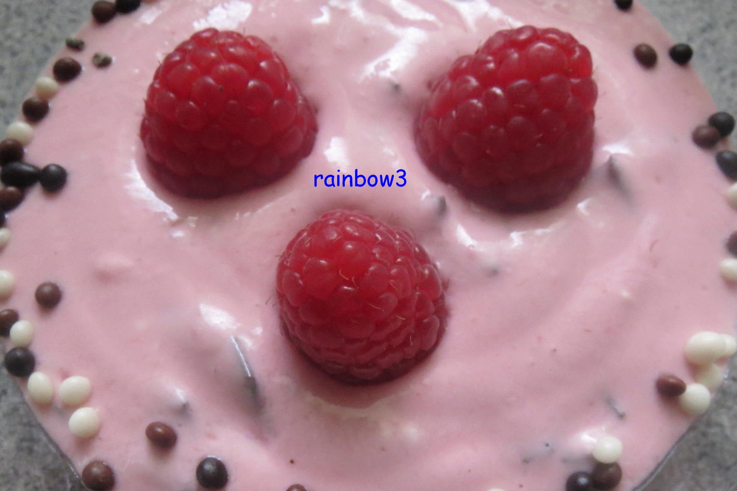 Dessert: Stracciatella- Himbeer-Creme - Rezept - kochbar.de
