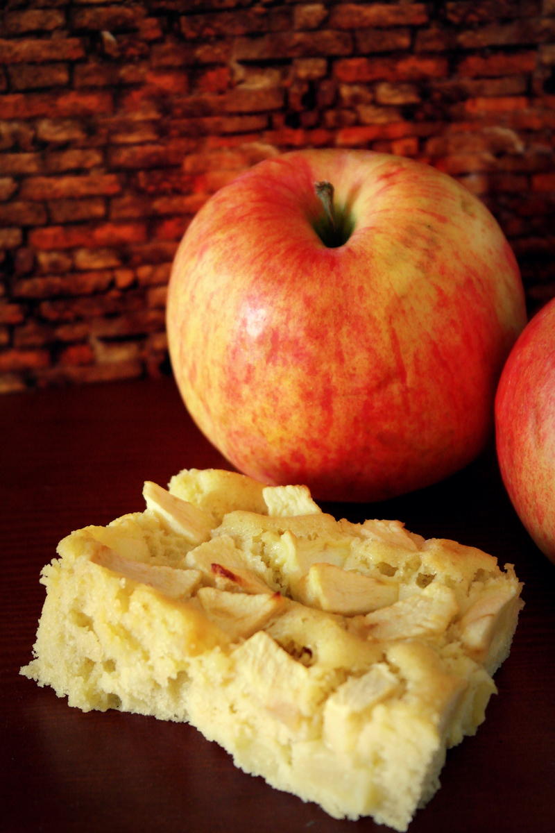 Backen: Apfel-Torte mit Saure-Sahne-Guss - Rezept - kochbar.de