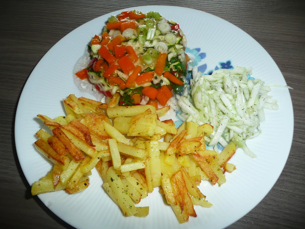 Gemüse - Sülze an Bratkartoffeln + Gurkensalat - Rezept - Bild Nr. 385