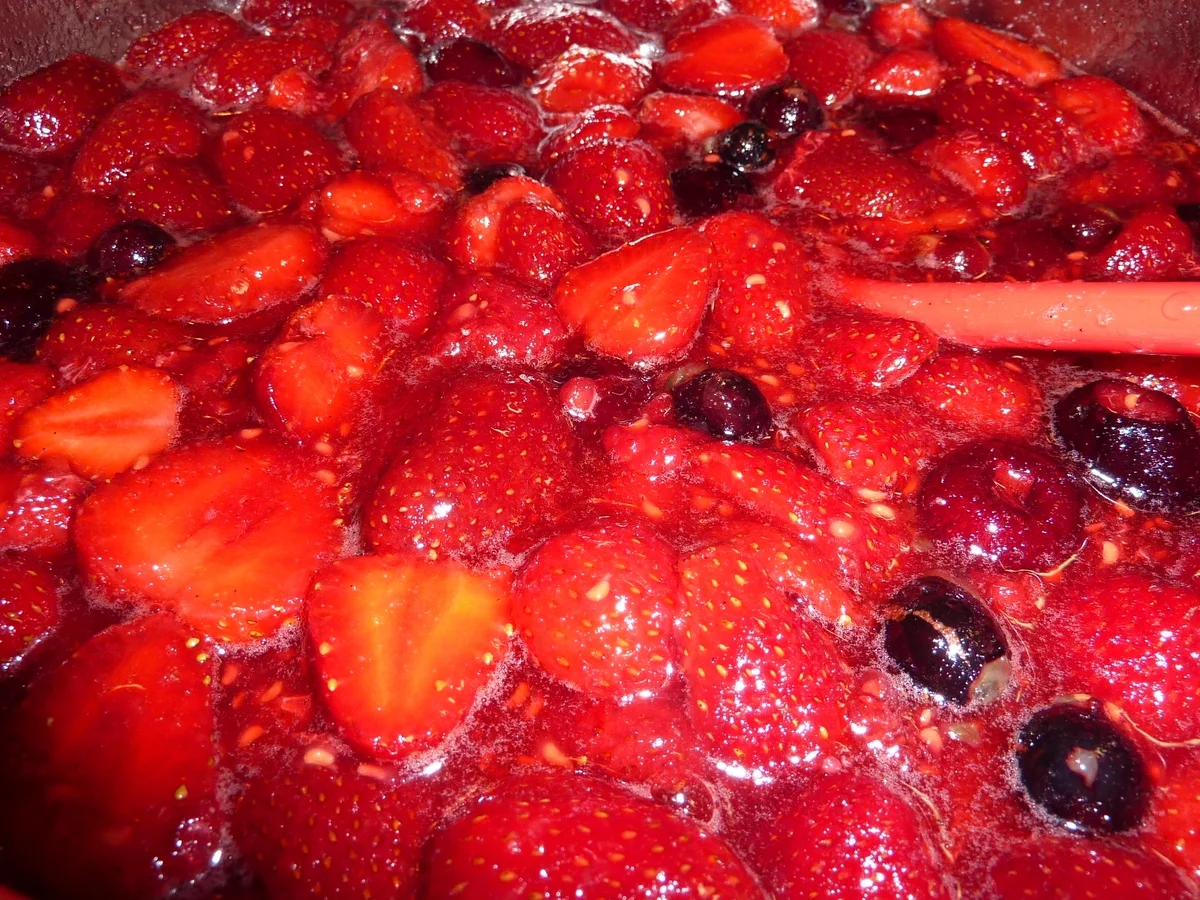 Dessert: Rote Grütze - Rezept - Bild Nr. 365