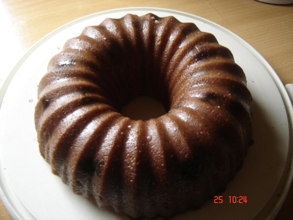 Amarena-Kirsch-Gugelhupf - Rezept mit Bild - kochbar.de