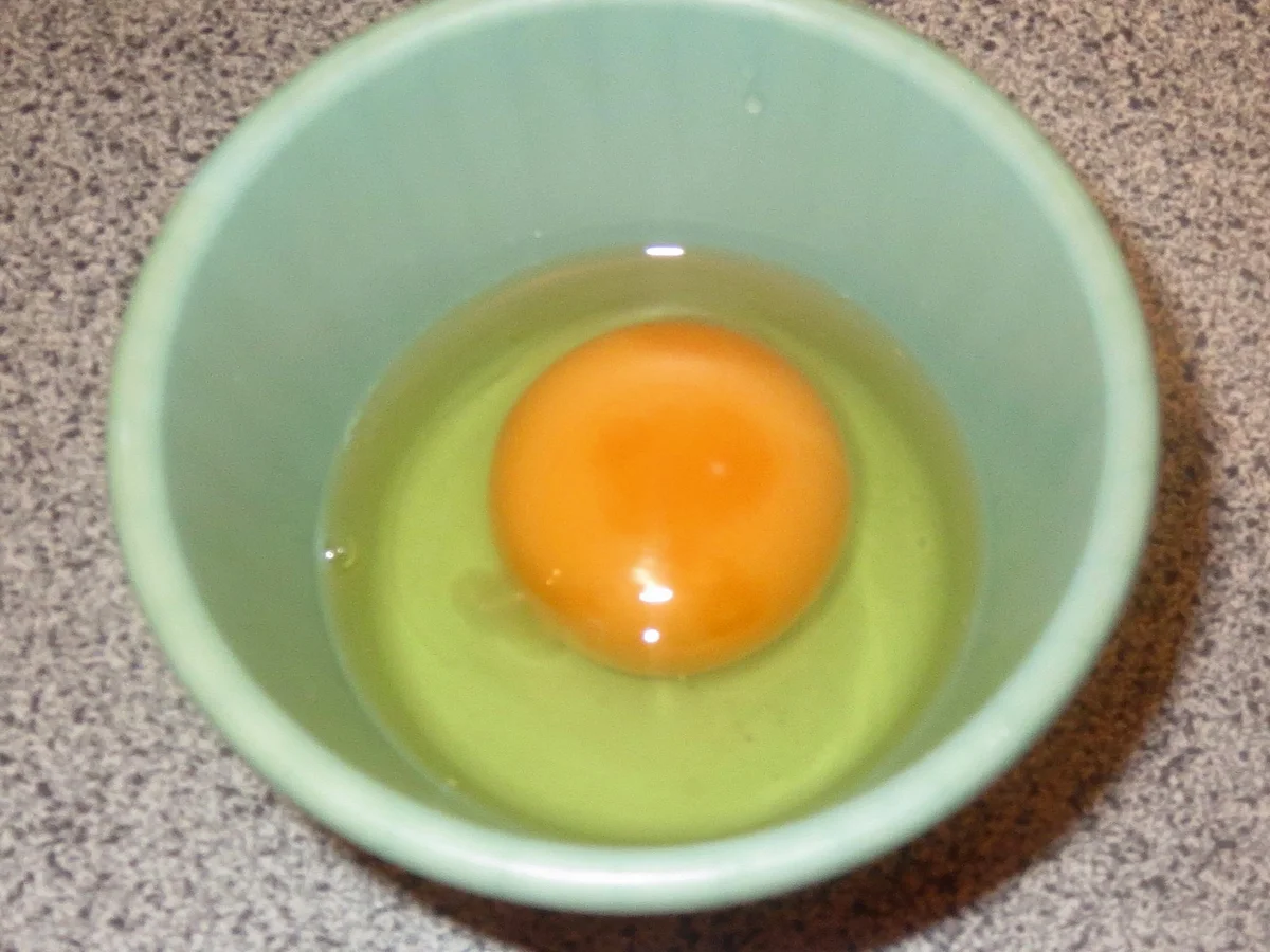 Vorspeise: Tomate auf Ei - Rezept - Bild Nr. 387