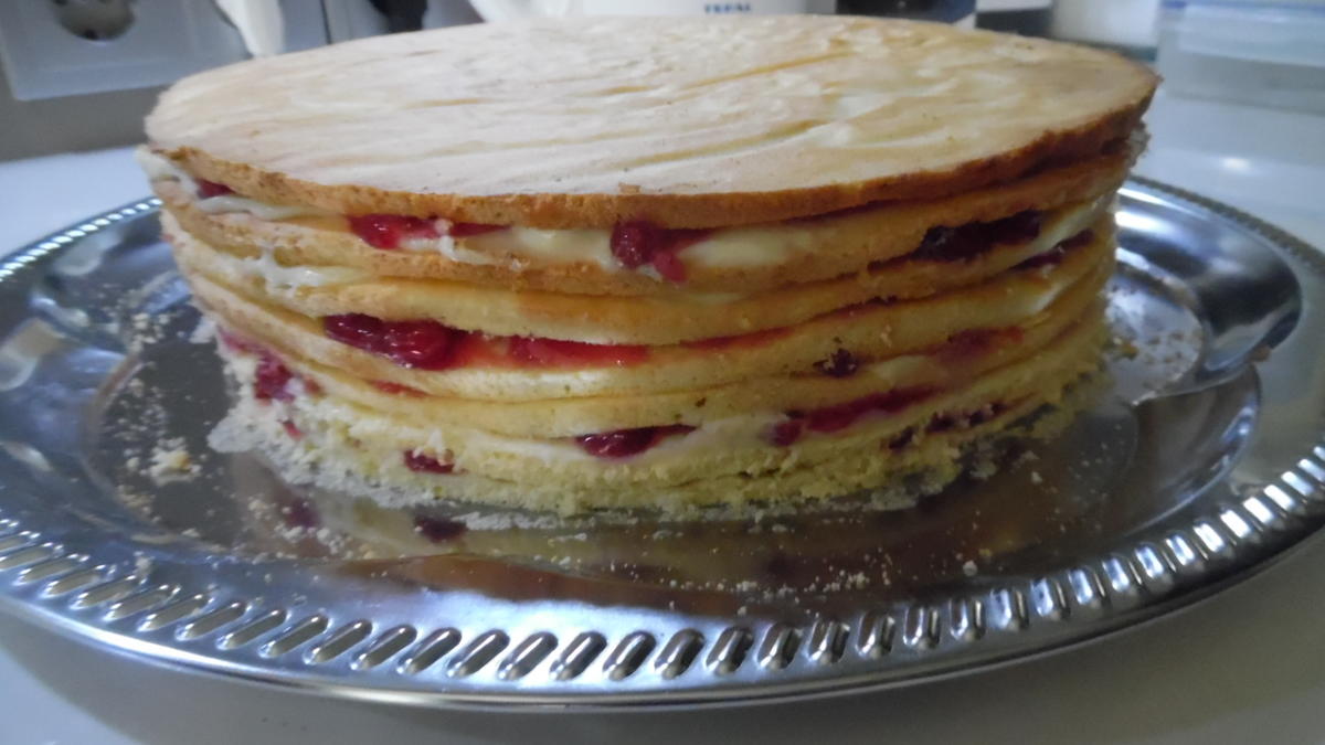 Preiselbeer-Schicht-Torte - Rezept - Bild Nr. 395