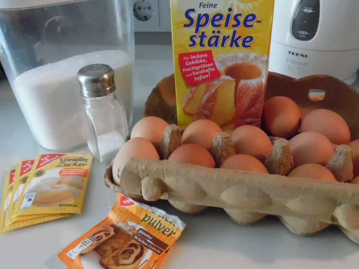 Preiselbeer-Schicht-Torte - Rezept - Bild Nr. 406