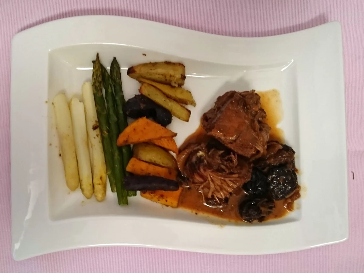 "Süßes Schwein": Schwein - Pflaume - bunte Kartoffeln - Rezept - Bild Nr. 435