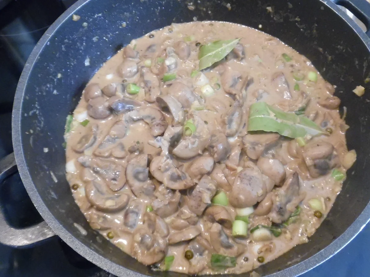 Rezept: Saure Kalbsnieren mit Kartoffelstampf Bild Nr. 444 Saure Kalbsnieren mit Kartoffelstampf - Rezept - Bild Nr. 444