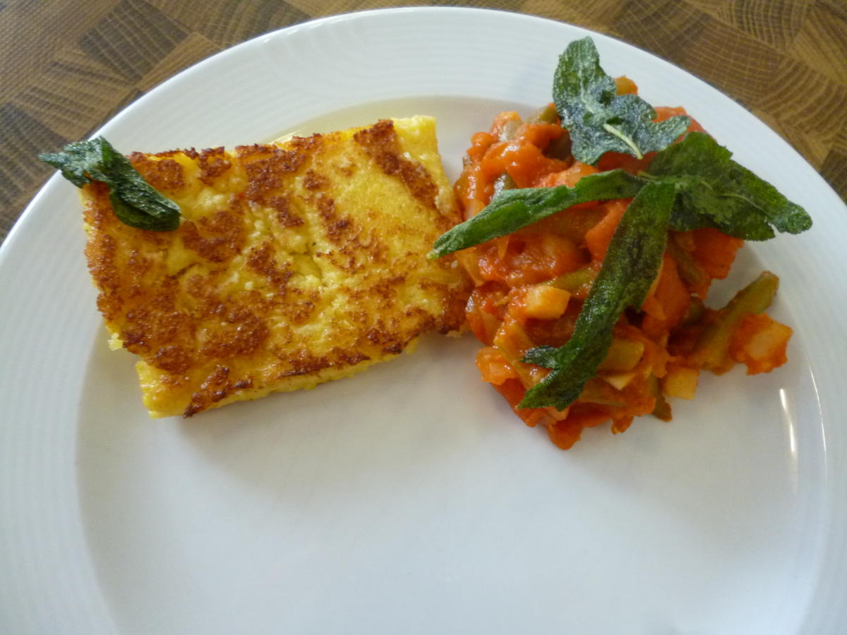 Polentaschnitten mit Salbei Gemüse - einfach - 95 kcal/100g