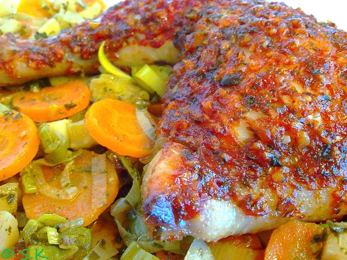 Geflügel - Hähnchenschenkel auf pikantem Schmorgemüse - Rezept - Bild Nr. 484