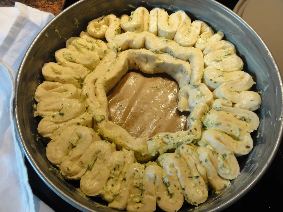 Rezept: Zupfbrot mit Kräuterbutter Bild Nr. 726 Zupfbrot mit Kräuterbutter - Rezept - Bild Nr. 726