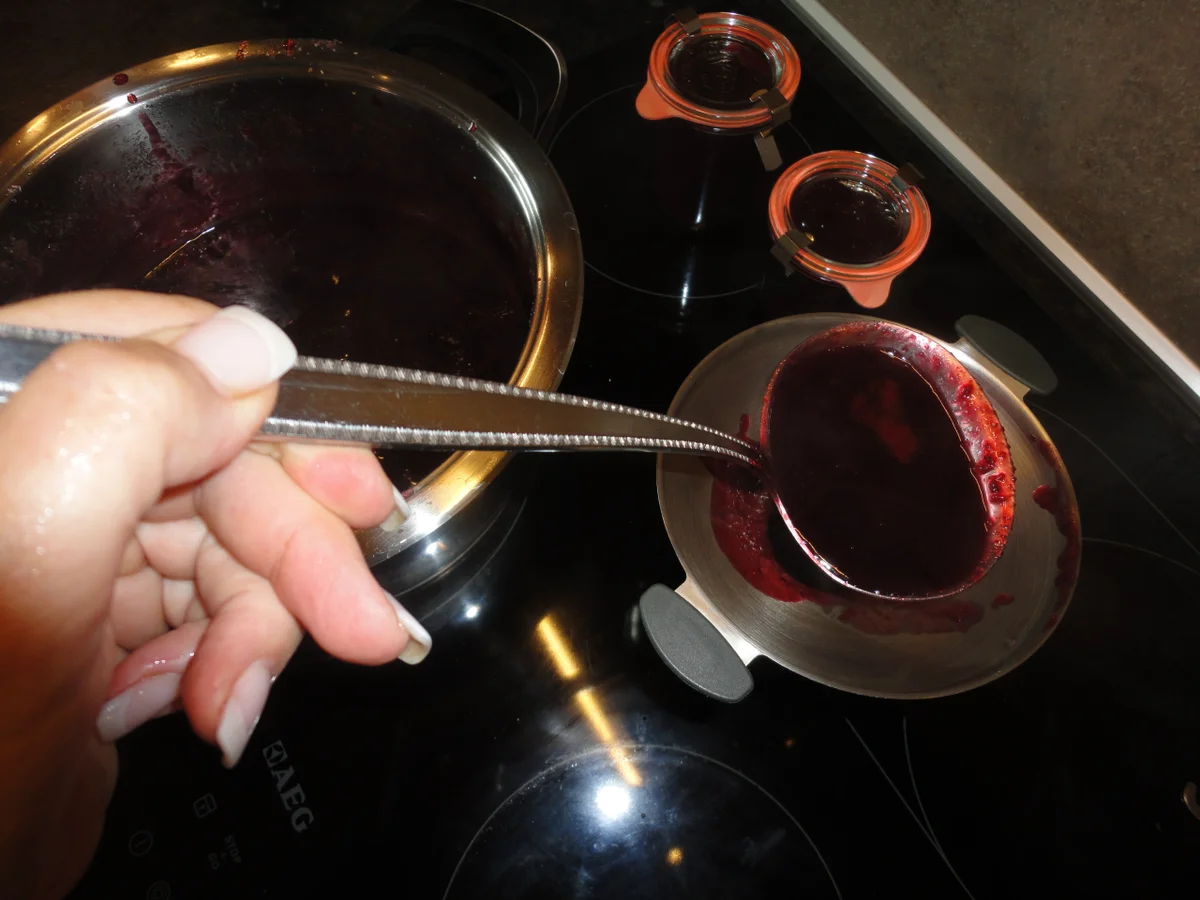 Rezept: feine Kirschen Marmelade Bild Nr. 538 feine Kirschen Marmelade - Rezept - Bild Nr. 538
