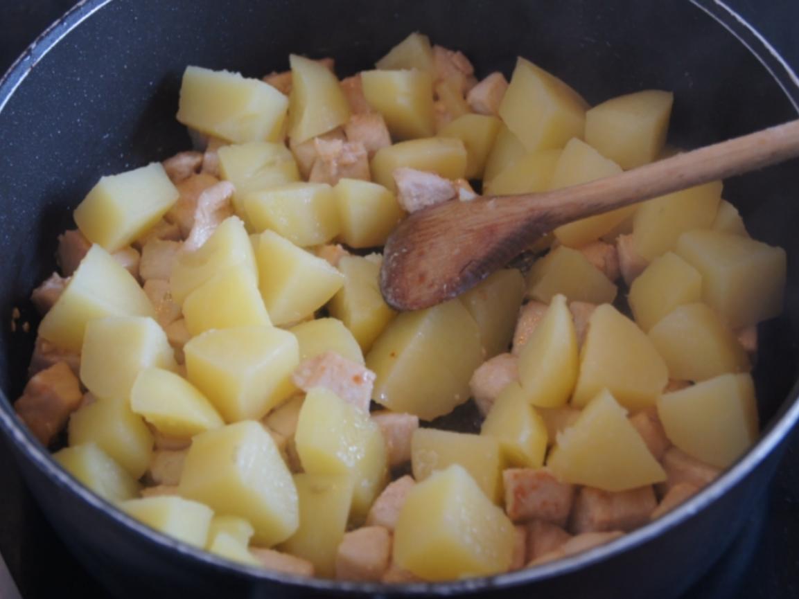 Hähnchenbrustfilet-Kartoffel-Fenchel-Pfanne - Rezept - kochbar.de