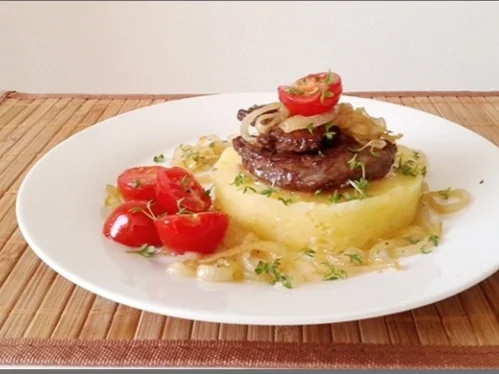 Gebratene Rinderleber auf   Kartoffel-Türmchen - Rezept - Bild Nr. 1695