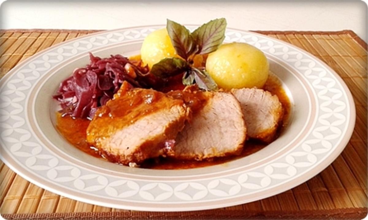 Kalbsbraten mit Rotkohl und Kartoffelklöße - Rezept - kochbar.de