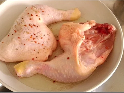 Rosmarin Hähnchenschenkel  auf  bunten  Bandnudeln - Rezept - Bild Nr. 543