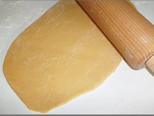 Rosmarin Hähnchenschenkel  auf  bunten  Bandnudeln - Rezept - Bild Nr. 548