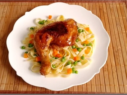 Rosmarin Hähnchenschenkel  auf  bunten  Bandnudeln - Rezept - Bild Nr. 1694