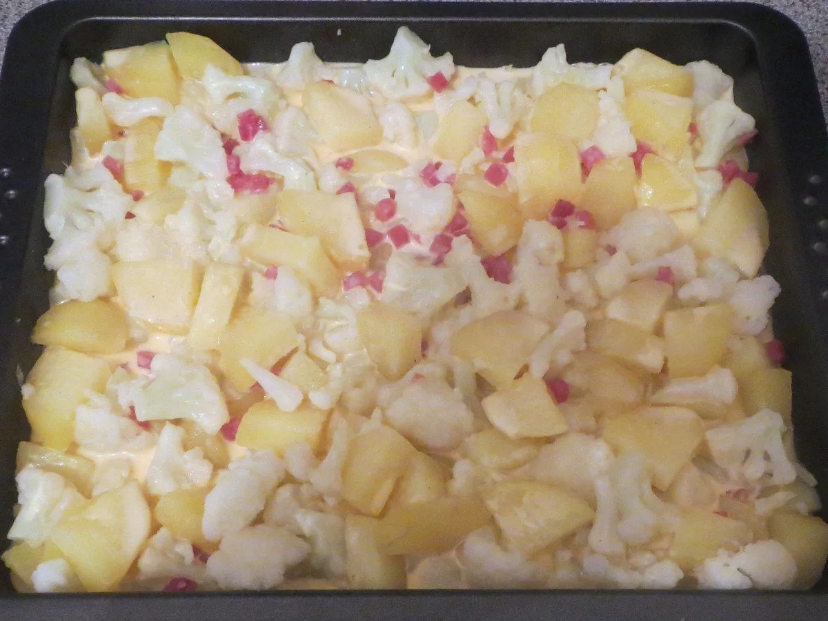 Rezept: Auflauf: Blumenkohl mit Kartoffeln Bild Nr. 543 Auflauf: Blumenkohl mit Kartoffeln - Rezept - Bild Nr. 543