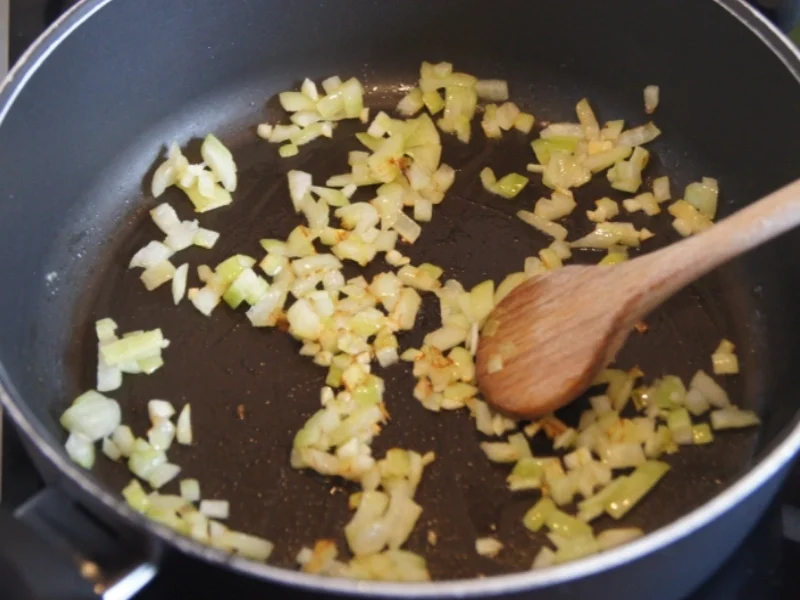 Hähnchenbrustfilet mit Curry-Tomaten-Bohnen Gemüse und angebratenen Rosmarin-Drillingen - Rezept - Bild Nr. 558