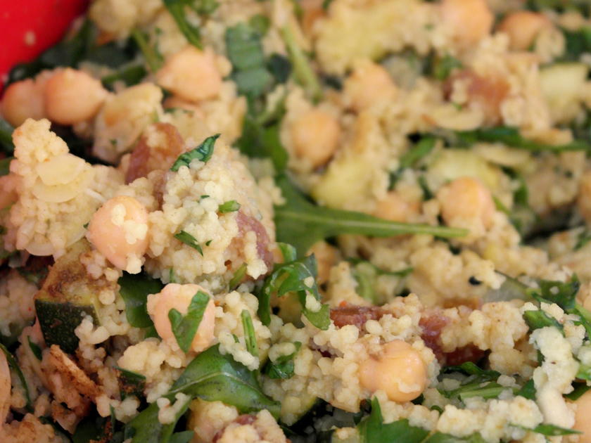 Couscous-Gemüse-Aprikosen-Salat, fruchtig-orientalisch - Rezept ...