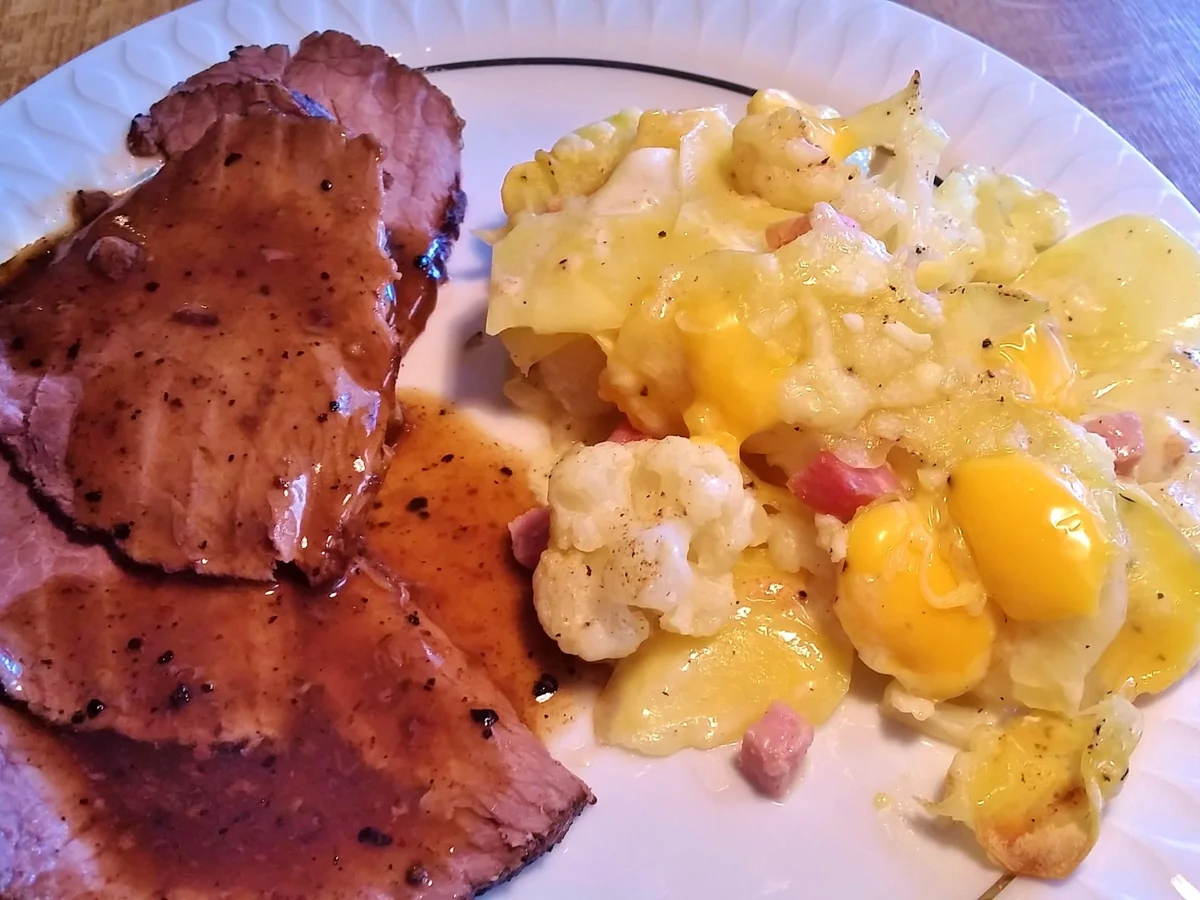 Rezept: Blumenkohl-Kartoffel-Auflauf Bild Nr. 554 Blumenkohl-Kartoffel-Auflauf - Rezept - Bild Nr. 554