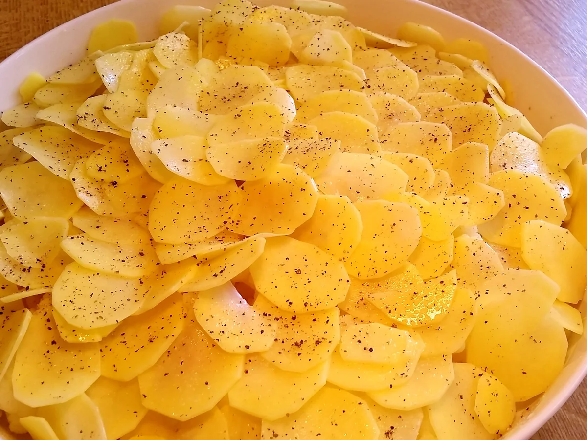 Rezept: Blumenkohl-Kartoffel-Auflauf Bild Nr. 558 Blumenkohl-Kartoffel-Auflauf - Rezept - Bild Nr. 558