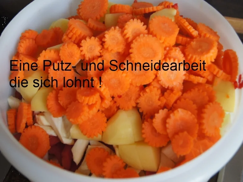 Gemüsesuppe quer durch den Garten - Rezept - Bild Nr. 556