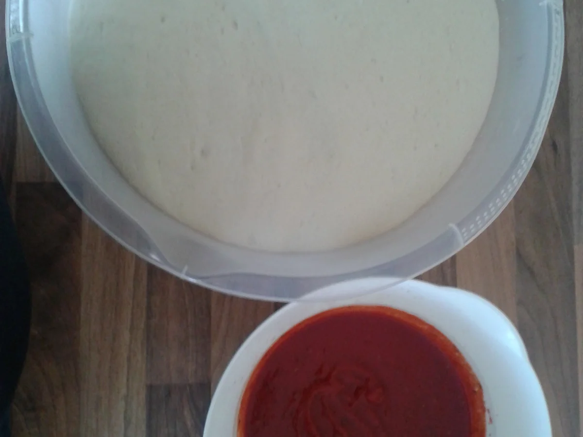 gefüllte Pizzabrötchen (Schnecken) schnell und lecker ;-) - Rezept - Bild Nr. 570