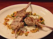 Sautierter Minzspinat mit gegrillten Lammkoteletts (Kolja Kleeberg) - Rezept - Bild Nr. 596