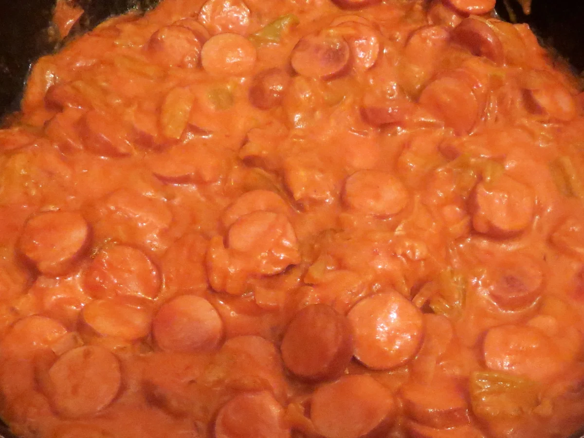 Rezept: Kochen: Würstchen-Gulasch mit Paprika Bild Nr. 600 Kochen: Würstchen-Gulasch mit Paprika - Rezept - Bild Nr. 600