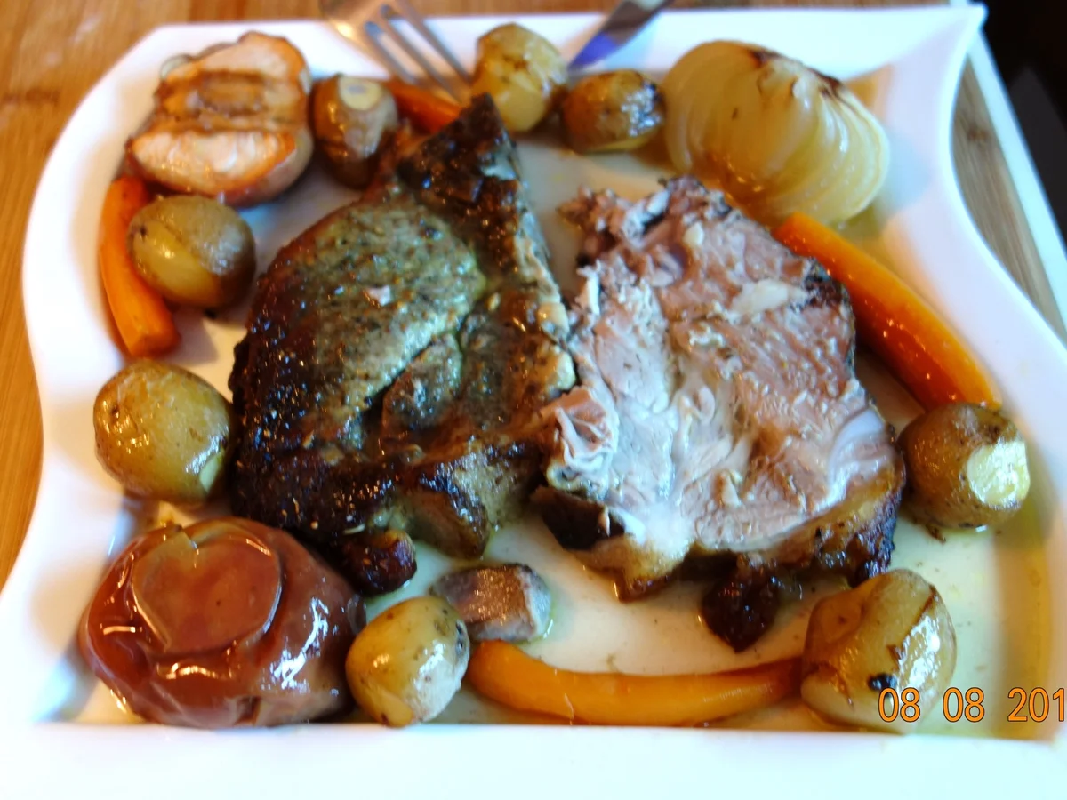 Rezept: Schweineschopfbraten mit Knochen Bild Nr. 625 Schweineschopfbraten mit Knochen - Rezept - Bild Nr. 625